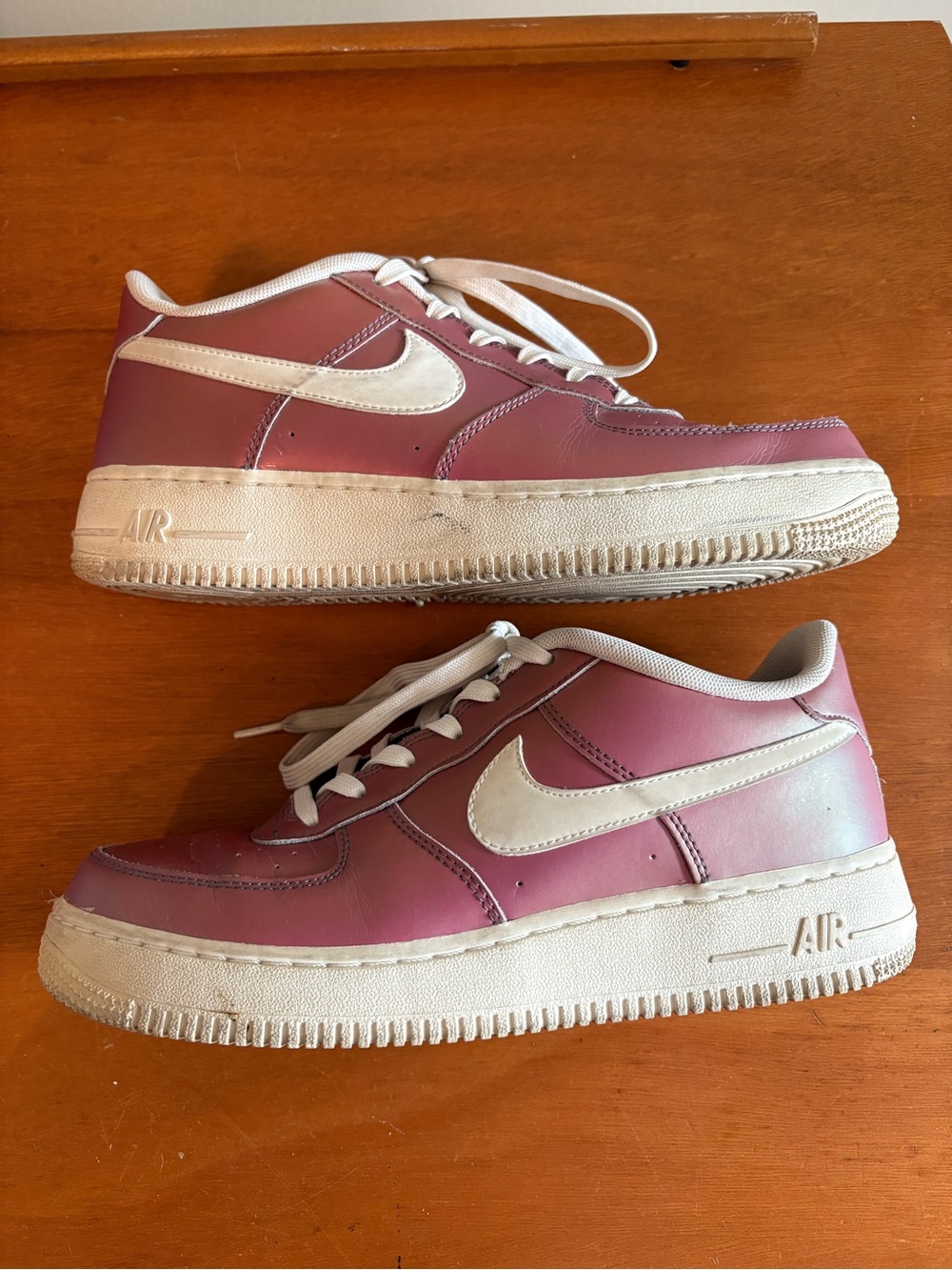 Nike Air Force 1 Low LV8 GS 'Track Red'